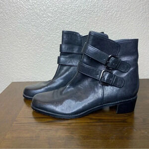 Stuart Weitzman belted boot size 9.5- final price